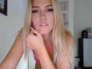 -MissKris- bongacams