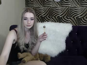 adrianne_smile chaturbate