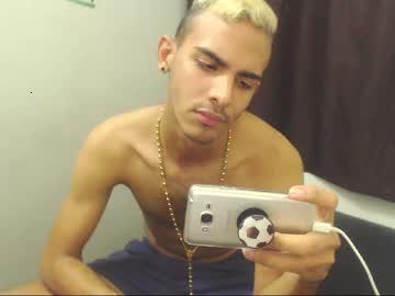 adryan_07 chaturbate