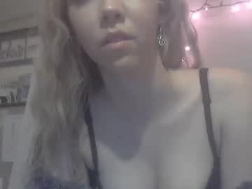 akiravera chaturbate