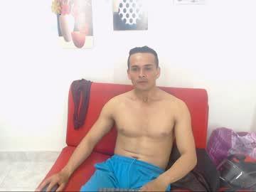 alex_tigers chaturbate