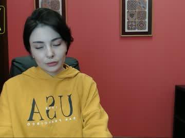 alice_18yng chaturbate