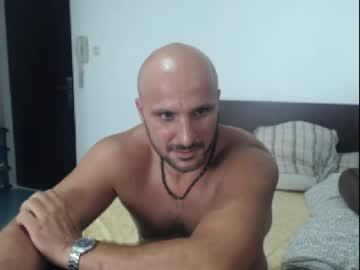 aloneathomexxx chaturbate