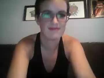 alyssaprettylilthing chaturbate