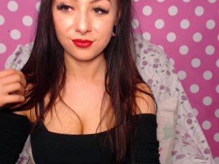 AmandaMia bongacams