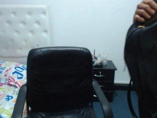 Andrea-Leon96 bongacams