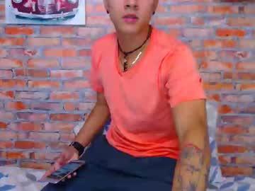 andrewsexhot4 chaturbate