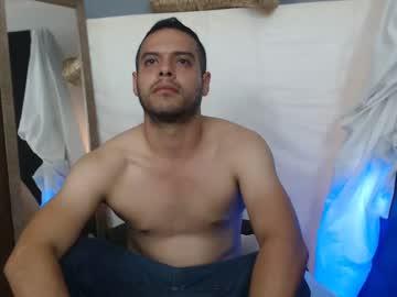 andy_calderon90 chaturbate