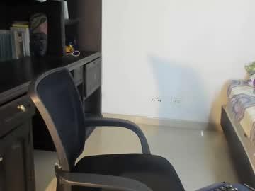 andy_kiuty chaturbate