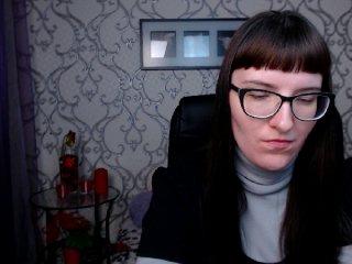 AprilViolent bongacams