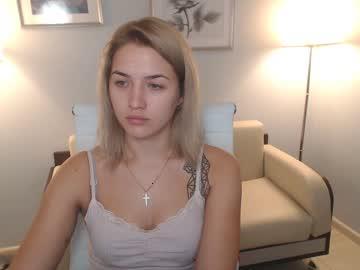 avery_luxary chaturbate