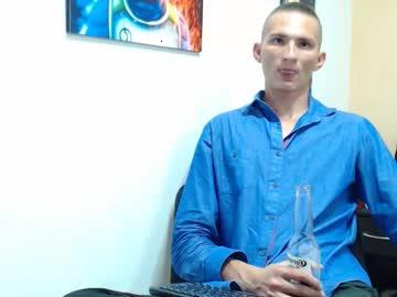 axel_blond chaturbate