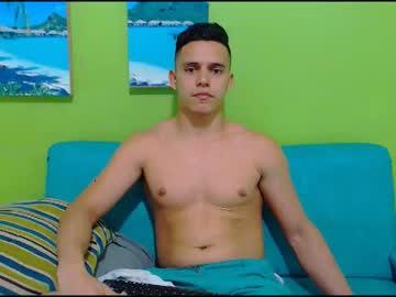 axelboyxxx chaturbate