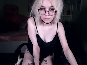 beatrice11blondie chaturbate