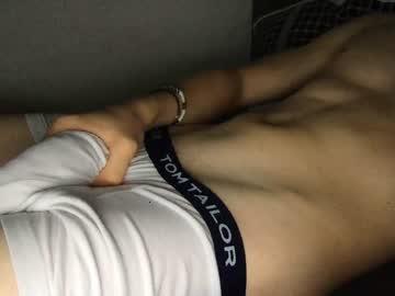 bigdickwhiteguy18 chaturbate