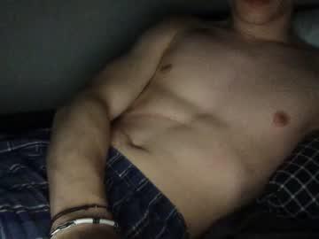 bigdickwhiteguy18 chaturbate