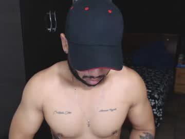 bighotcum2 chaturbate