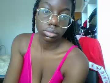 bigtittiesebony1 chaturbate