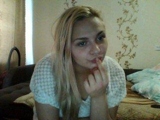 BlondyCoronet bongacams