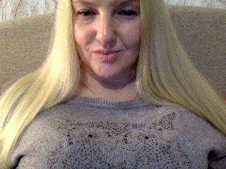 BlondyVio bongacams