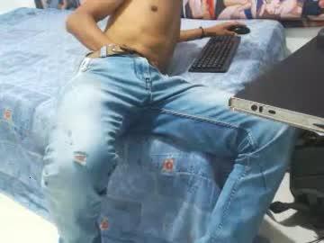 boyhots23 chaturbate