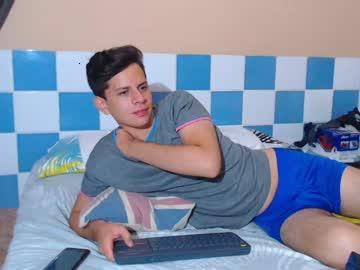 boylatin_18 chaturbate