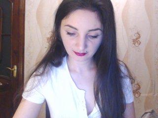 Camillla13 bongacams