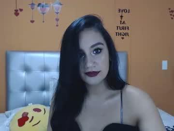 carolinajones08 chaturbate