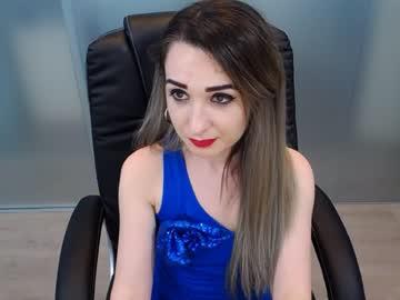 carolinedom chaturbate