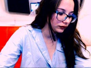 CherryGirl19 bongacams