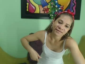 chloe_latina chaturbate