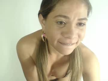 chloe_latina chaturbate