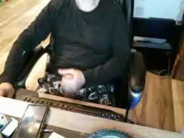 chuckslover69 chaturbate