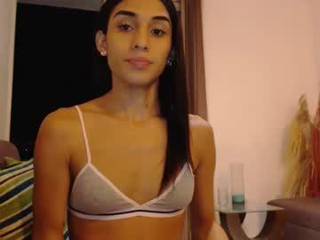 couple_open_bar chaturbate