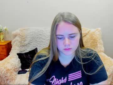 courtneyjoysons chaturbate