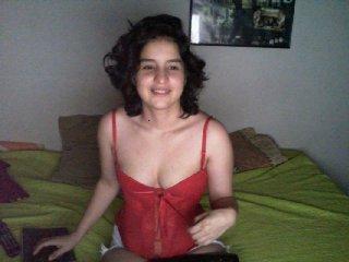 Daliaaster75 bongacams