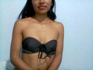 Danyamorosa95 bongacams