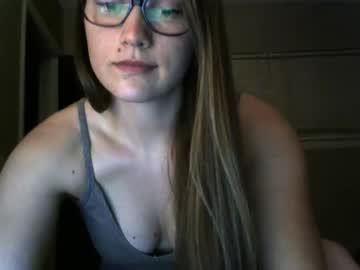 danielleland chaturbate