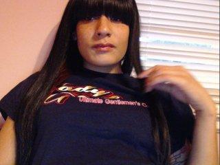 DionneDivine bongacams