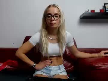 divine_body chaturbate