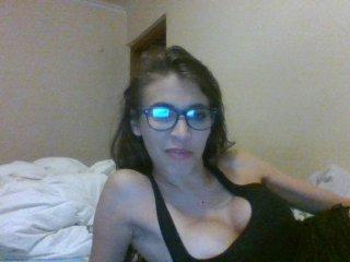 Elyami123 bongacams