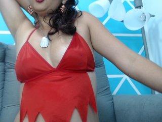 Estrella222 bongacams