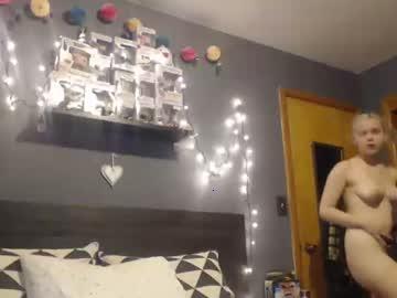 evielockhart chaturbate