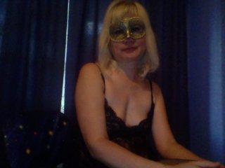 GoldieBlondie bongacams