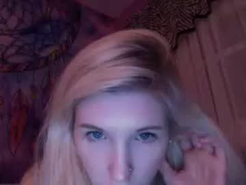 hannahnicole135 chaturbate