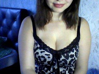 HoneyLips222 bongacams