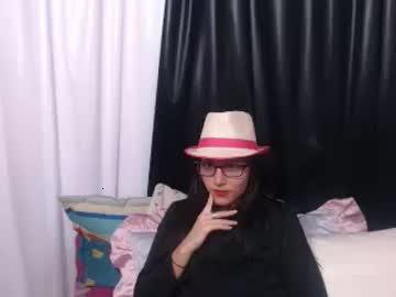 honeykaroll chaturbate