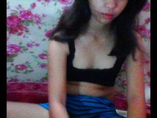 HornyCute4U bongacams