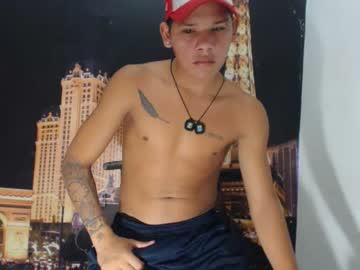 hotmenxxxbigcock chaturbate