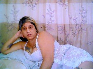 indianroxy bongacams